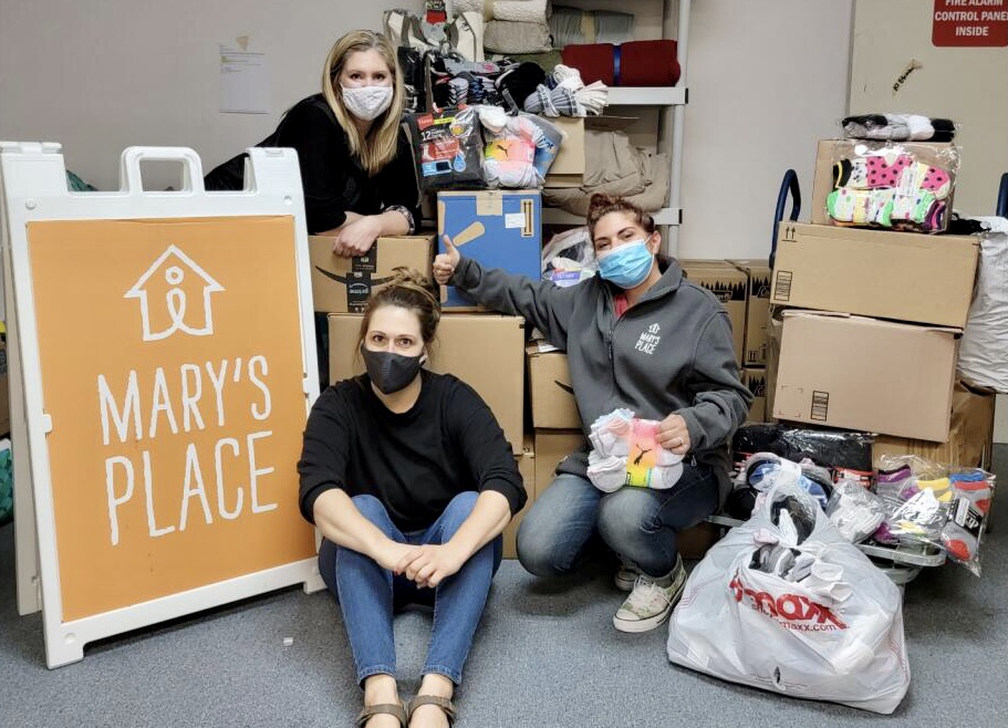 HudsonPPI's tweet photo. Our Seattle team recently hosted a Sock Drive with our tenant, @NestleUSA! We collected over 5,000 pairs of socks for @MarysPlaceWA, proving that together we can do so much. #BetterBlueprint https://t.co/znEs7176p8