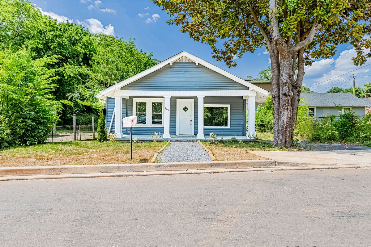 AlphaPropertySC's tweet image. FOR RENT $1195/month:
208 Maloy St
Greenville, SC 29601
View additional listings here: alphapropertysc.com
Property Information Here: bit.ly/3wRkY8p