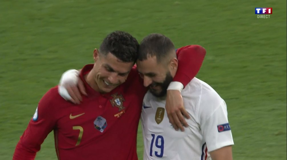 MehdiiiDz_'s tweet photo. Il y n'a qu'en France que tu peux voir des Penaldo en TT sa s'vois qu'on n'est pas un pays du football  #PORFRA  #FRAPOR https://t.co/lTiy2yfEBf