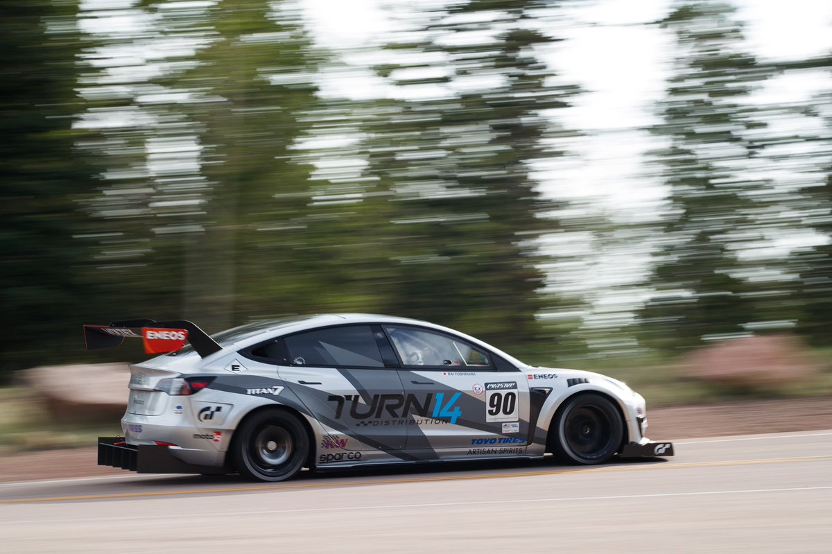 PPIHC's tweet image. In Exhibition, Randy Pobst posted a solid 4:10 to earn P1 in the @Tesla #ModelSPlaid. ⚡️ Coming in 2nd is @DaiYoshihara in the #Model3 and 3rd, Nick Robinson in an Acura #NSX!
•
📸 Louis Yio
#PPIHC2021 #PPIHC #PikesPeak #PikesPeakHillClimb #Exhibition #Qualifying