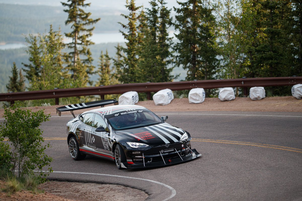 PPIHC's tweet image. In Exhibition, Randy Pobst posted a solid 4:10 to earn P1 in the @Tesla #ModelSPlaid. ⚡️ Coming in 2nd is @DaiYoshihara in the #Model3 and 3rd, Nick Robinson in an Acura #NSX!
•
📸 Louis Yio
#PPIHC2021 #PPIHC #PikesPeak #PikesPeakHillClimb #Exhibition #Qualifying