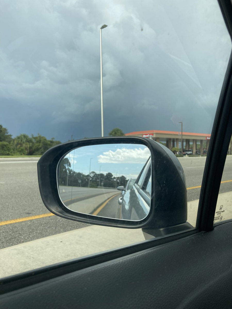 Do you see it?

Florida weather at its finest lol 😆