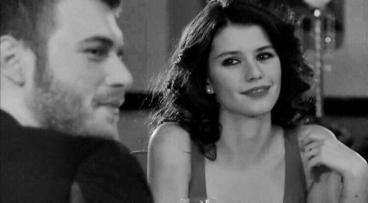 futurewithDE's tweet photo. Bugün Türk televizyon tarihinin en iyi işlenmiş, en derin kadın karakterinin 11. ölüm yıl dönümü.

 Yine unutulmadın kraliçem 💔 #BihterZiyagil https://t.co/vhXs2KgshT