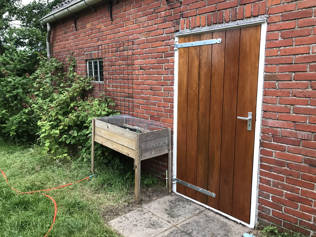 Zet je huurbaas zo even een nieuw deurtje……
#BestLandLord #HurenIsLeuk #MonumentaalWonen