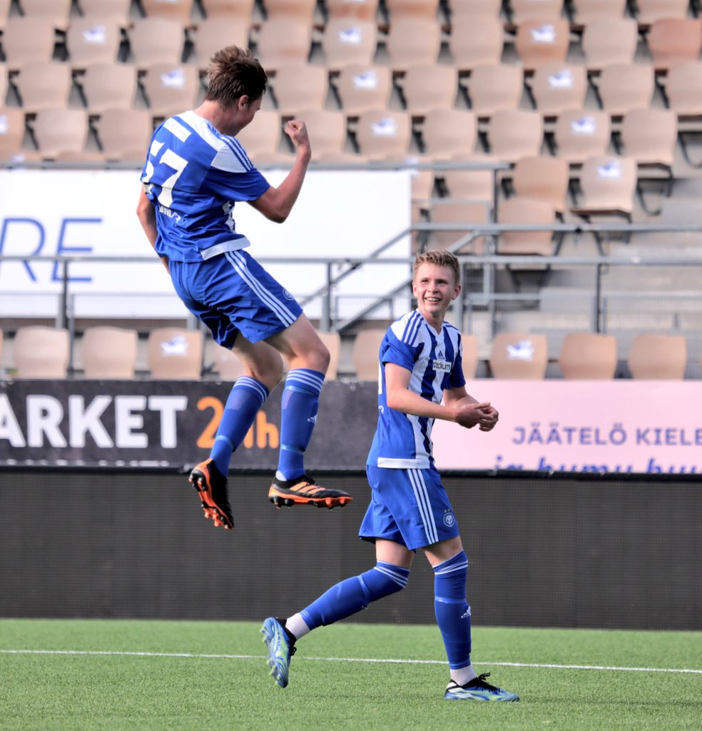 milonnq's tweet photo. Hienoja maaleja ja tyylikkäitä tuuletuksia @hjkbhelsinki tämän iltaisessa voitokkaassa ottelussa Ilvestä vastaan 💙

#RakkaudestaLajiin #OnVainYksiKlubi https://t.co/VBkcpKY1VD