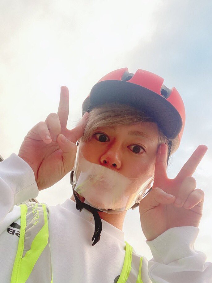 tiona05301's tweet photo. ~~~ヾ(＾∇＾)おはよー♪
起きてからフォーエイトの 
ライブずっと見てる https://t.co/5VMEib1kg0