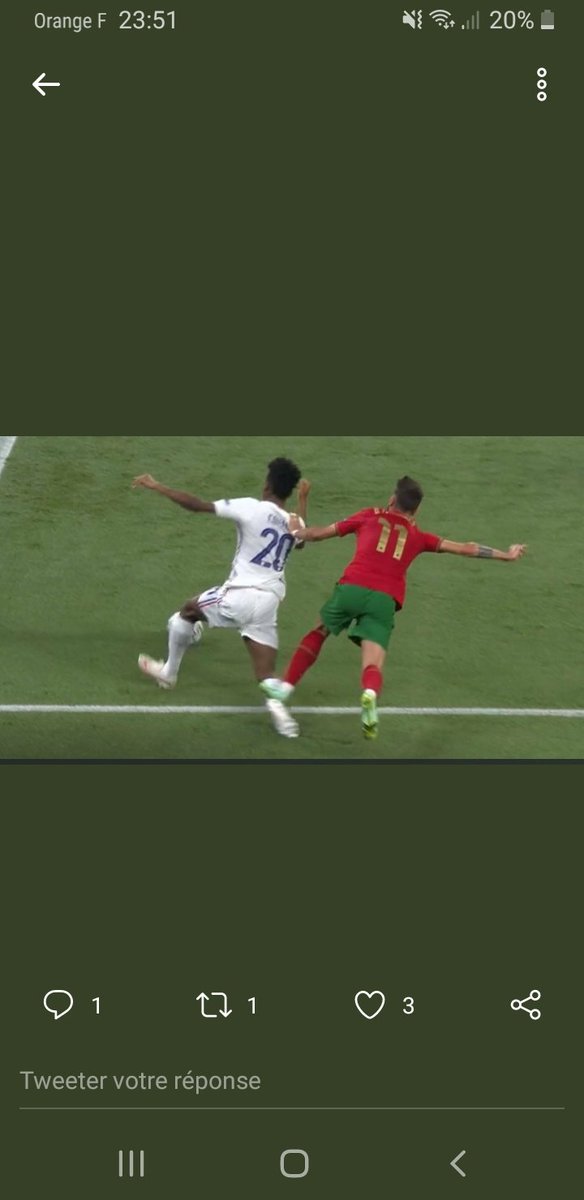 eldiussssss's tweet photo. @layvinkurzawa La var a pas servi à gd chose ...sur Mbappé y a pas peno deja et sur coman bah y a une faute flagrante https://t.co/1Cz8BIzAjE