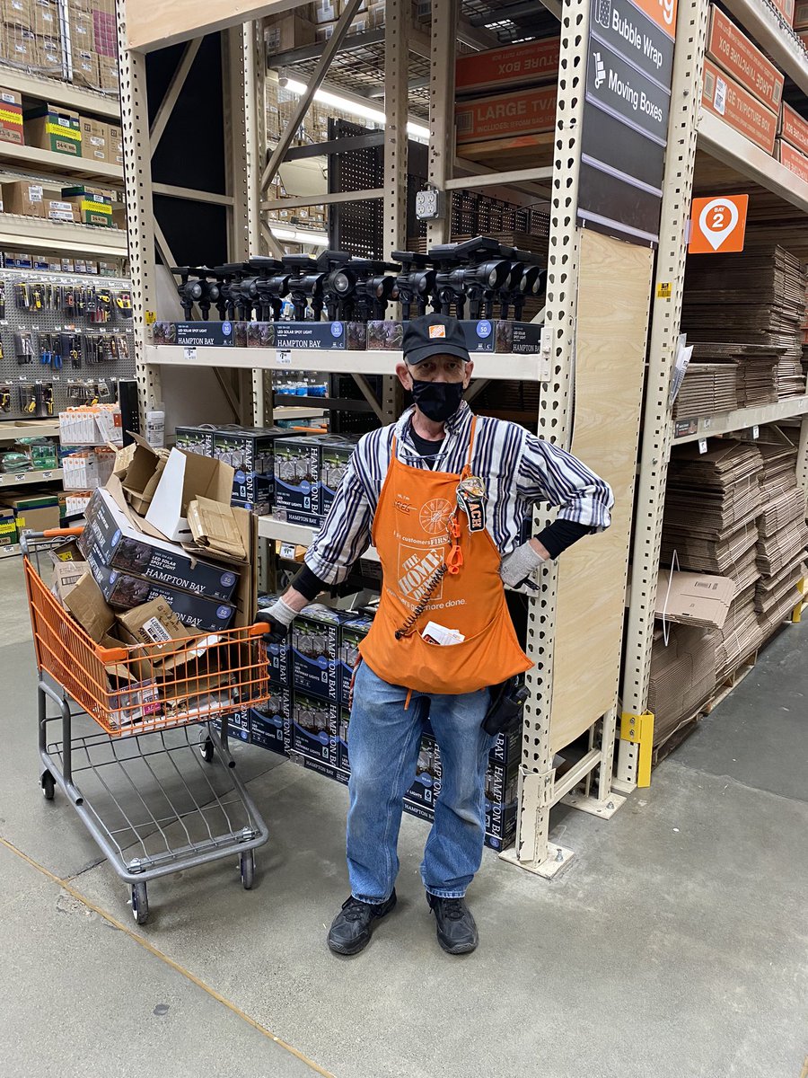 #cardboardtyphoon <a href="/Chuck_Carolus/">Chuck Carolus</a> <a href="/KiraReynolds12/">Kira Reynolds</a> @veronika4701 <a href="/JimHeiser1/">Jim Heiser</a> <a href="/AkinsMel/">Mel Akins</a> Team taking names for the typhoon!!! Thank you for all your hard work Greg Chris and Johnathan awesome job !!!