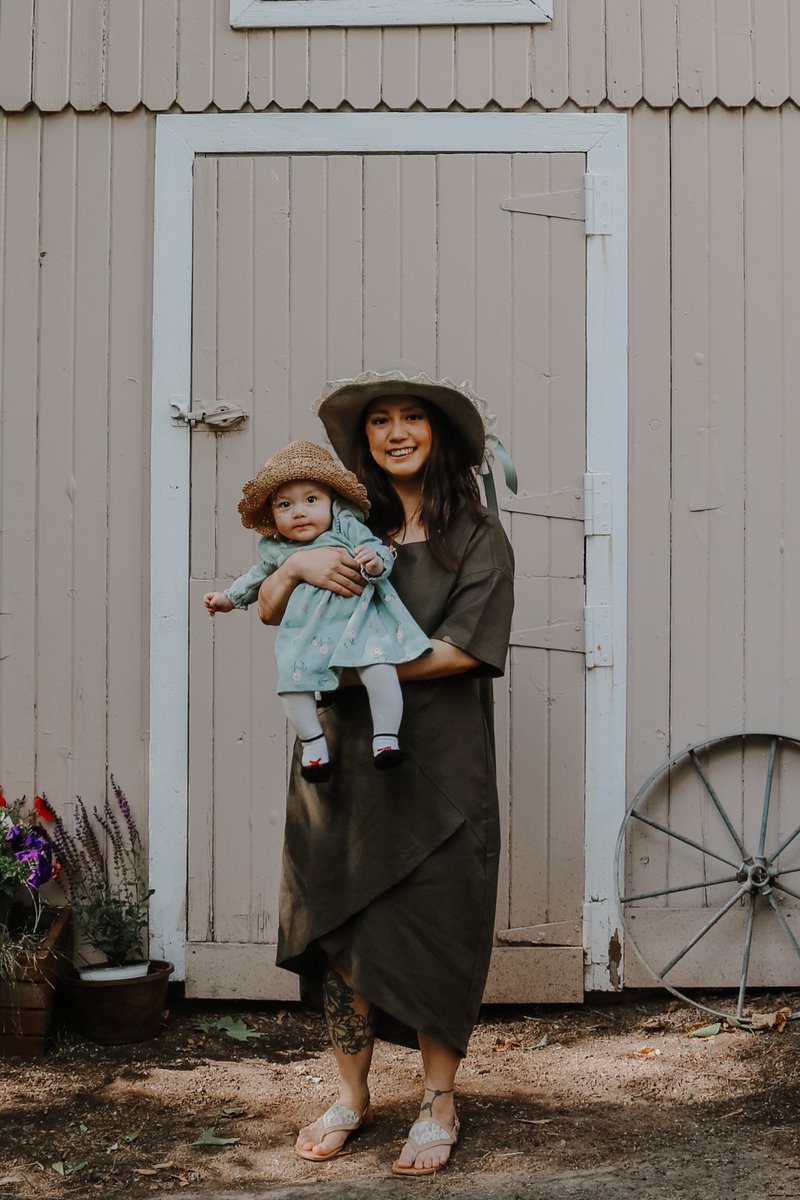 stepbackwards's tweet image. Family photos for Aeson’s 2nd birthday. Still enjoying that cottagecore life.