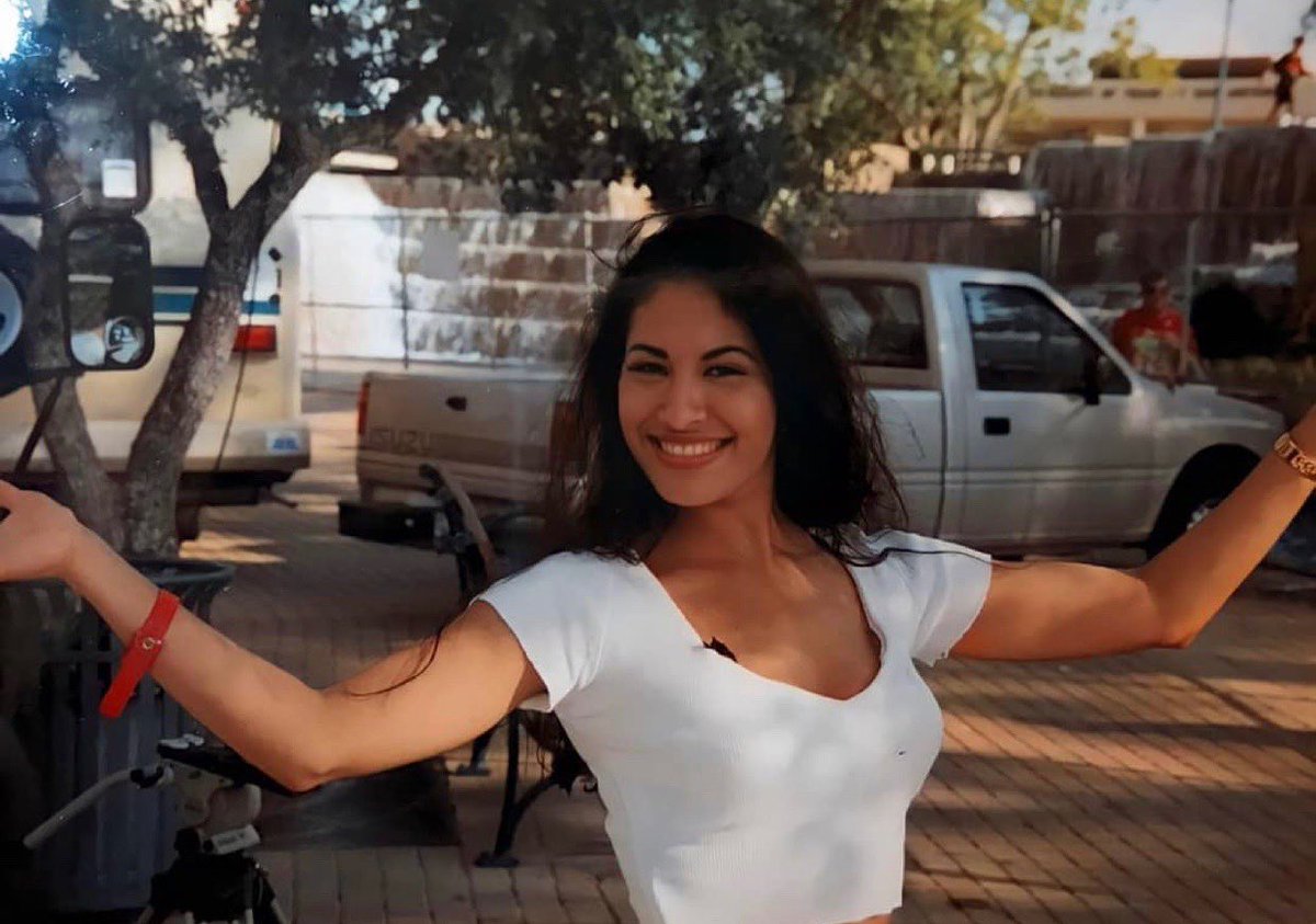 SelenaLaLeyenda's tweet photo. Selena backstage at the Texas Live Music Festival at Hemisfair Park in San Antonio, TX, 1994 #sanantonio https://t.co/OmAPcY0xZl