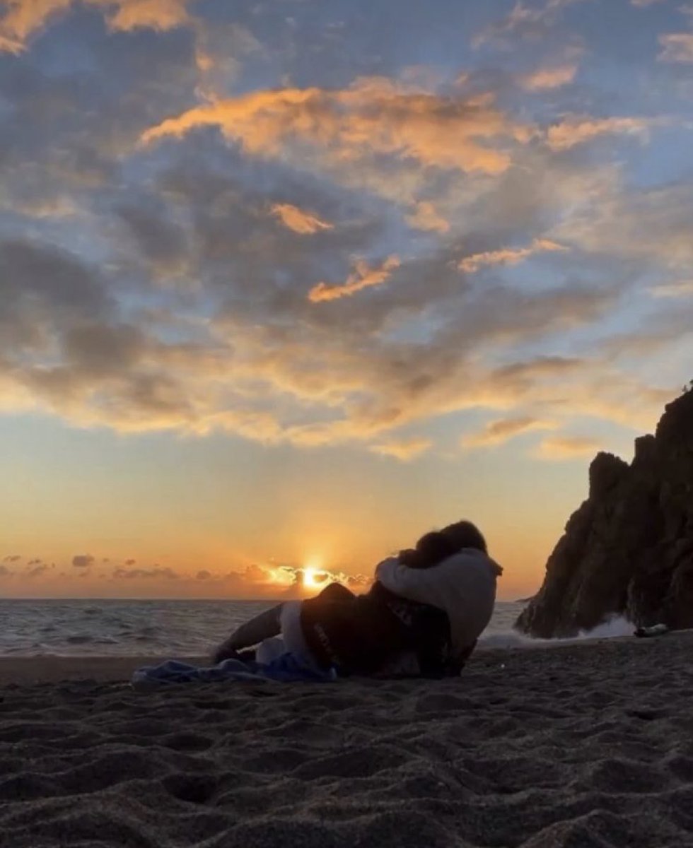 Happy first month to the Angel of my life, without you I wouldn’t be here, you’re the most beautiful soul I’ve ever met. I love you babygirl <a href="/bratieIIa/">Monica</a>