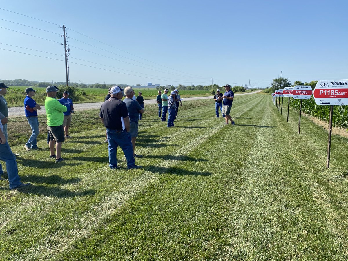 scottsell7's tweet photo. Great PK session with Rep’s in NWMO.  ⁦@PioneerSeeds⁩ https://t.co/Xz46i9o2UC