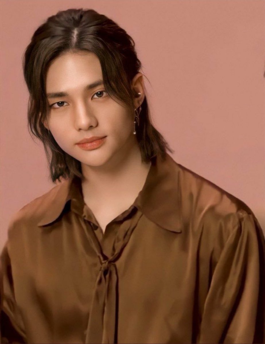 DenisAdri2's tweet photo. #Hyunjin
#StrayKids
#스트레이키즈
Hyunjin enserio te extraño y espero pronto vuelvas y muestras esa sonrisa tuya que a tod@s cautiva, te quiero feliz entonces yo puedo serlo igual :'( https://t.co/IKbUHosxBS