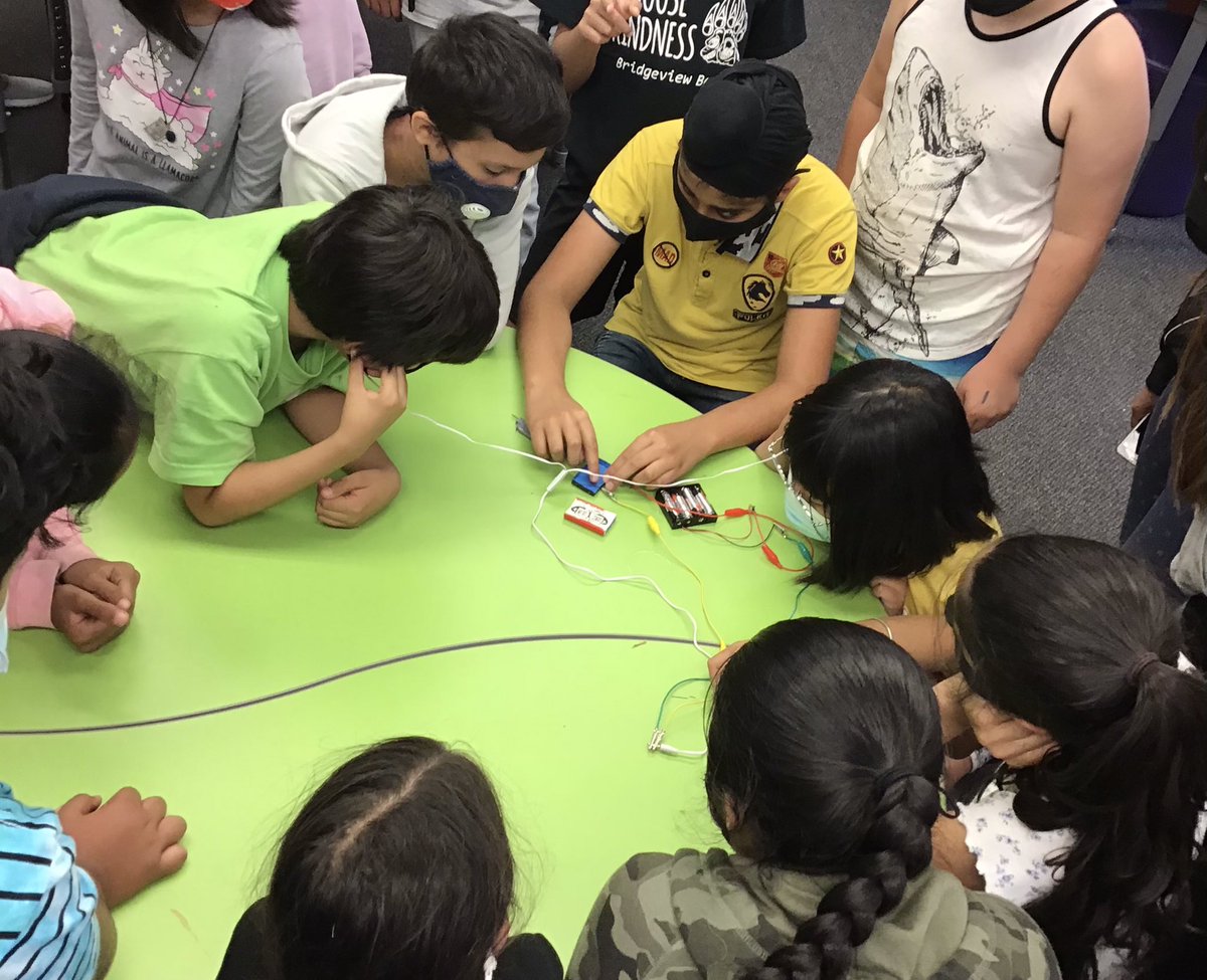 We had lots of fun with our ADST passion projects at <a href="/bridgeV33/">Bridgeview</a>. This student followed a tutorial in “Tech Lab: Awesome Builds for Smart Makers” to make a microphone out of pencil leads, batteries, alligator clips, cardboard, and headphones. #sd36learn #sd36tl