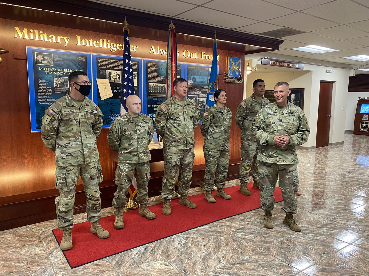 PhoenixBDE_6's tweet photo. Today SGT Pitrucha was recognized by    USAICoE, CSM Robinson, for his work ethic and leadership executing the Best Warrior Competition. Job well done! @TRADOCCSM @csmusaicoe @PhoenixBDE_7 @USACIMT @TRADOC @USAICoE 
#PhoenixBDE  #USAICoE #PeopleFirst #MissionFirst https://t.co/2jT9sAqDVN