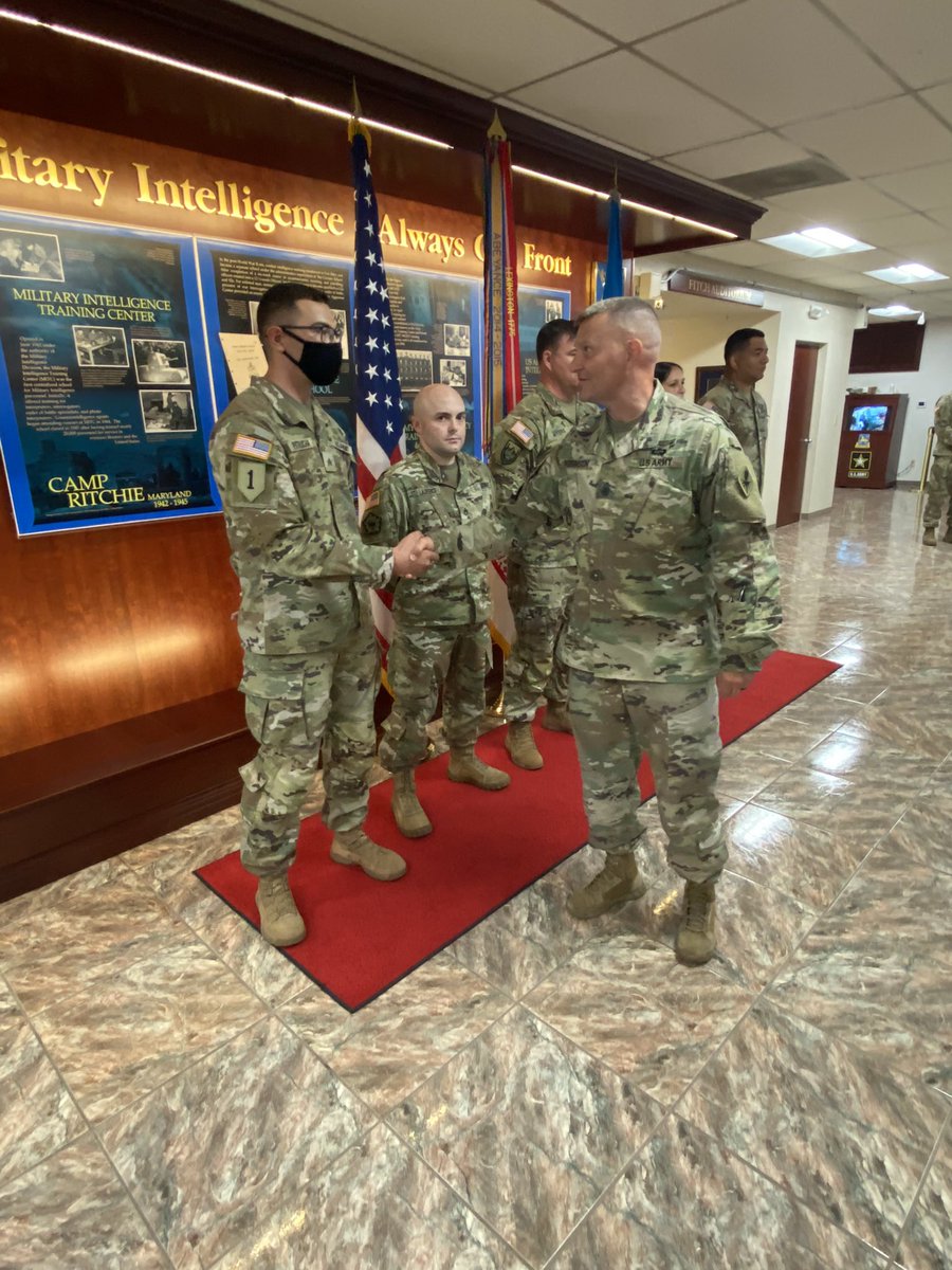 PhoenixBDE_6's tweet photo. Today SGT Pitrucha was recognized by    USAICoE, CSM Robinson, for his work ethic and leadership executing the Best Warrior Competition. Job well done! @TRADOCCSM @csmusaicoe @PhoenixBDE_7 @USACIMT @TRADOC @USAICoE 
#PhoenixBDE  #USAICoE #PeopleFirst #MissionFirst https://t.co/2jT9sAqDVN