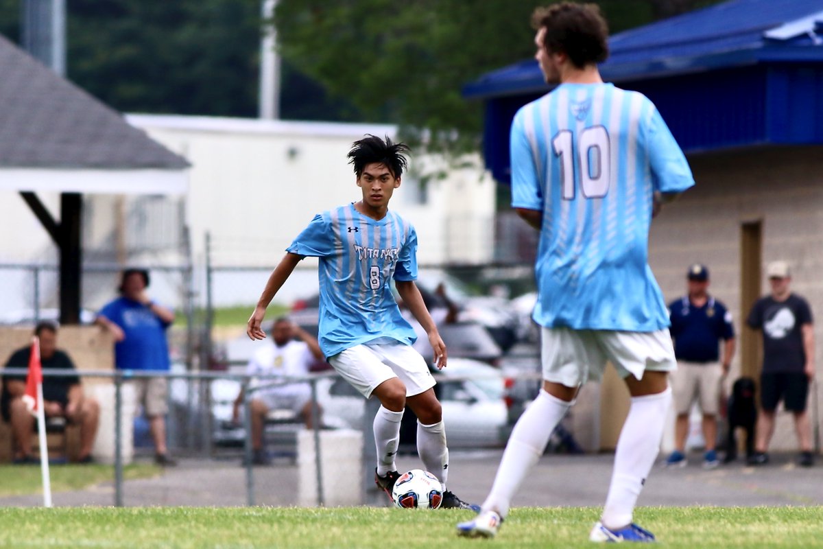 KerryannePiku's tweet photo. A fight until the bitter end.The Cosby HS Boys Soccer 2021 season came to a close on Monday night with a 4-3 6A State Semi Final loss.Proud of these boys!WE ARE COSBY!
@CosbyAthletics @HsCosby @cosby_hs @804Varsity @cfieldsports @SoccerSceneRva #RVASoccer #CosbySoccer #WeAreCosby https://t.co/U2KTYJmVEZ