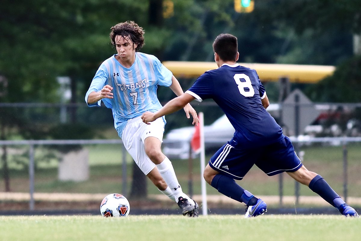 KerryannePiku's tweet photo. A fight until the bitter end.The Cosby HS Boys Soccer 2021 season came to a close on Monday night with a 4-3 6A State Semi Final loss.Proud of these boys!WE ARE COSBY!
@CosbyAthletics @HsCosby @cosby_hs @804Varsity @cfieldsports @SoccerSceneRva #RVASoccer #CosbySoccer #WeAreCosby https://t.co/YwzvYZp7CH