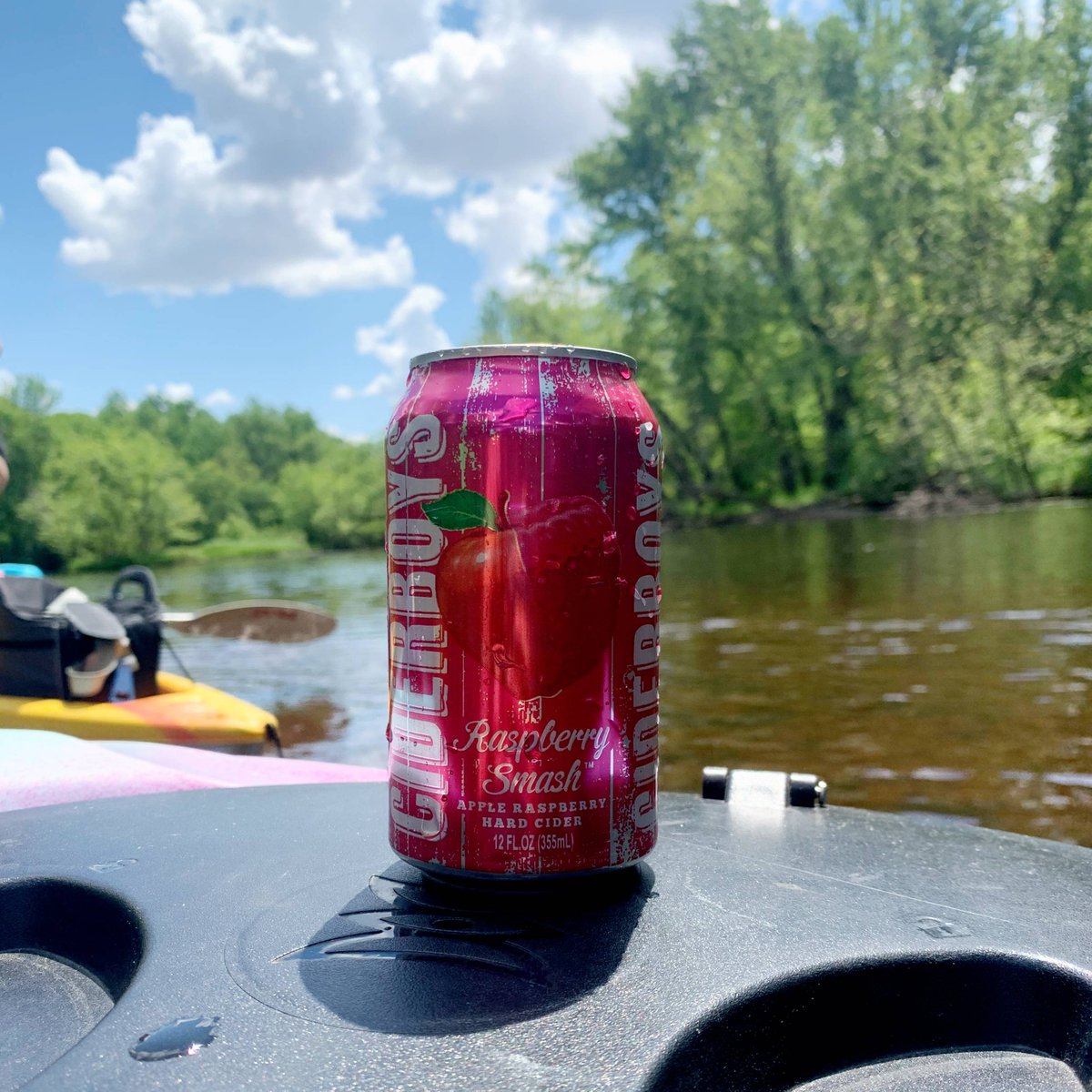 CiderboysCider's tweet photo. Paddles up and drinking it down. Enjoy the deliciously refreshing taste of Raspberry Smash. #ciderboys #raspberrysmash https://t.co/YfgImiCtH7
