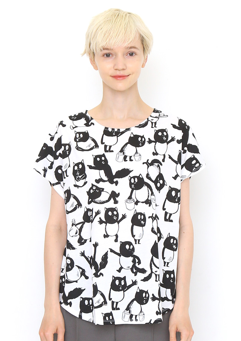 グラニフ タヌキbox Tシャツ 河童の三平 お茶を運んでいたり 寝そべっていたり バケツを持っていたり 後ろ姿だったり どれもかわいいタヌキの姿を集めた総柄デザイン 水木しげる 水木しげる生誕100周年 T Co Al4ymwjvl0 グラニフ Graniph