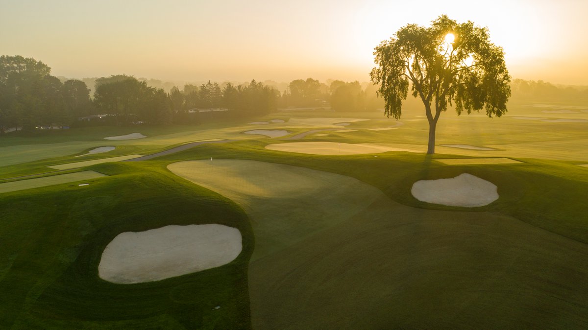 fried_egg_golf's tweet photo. Gil Hanse has restored the Donald Ross flair to the South Course at Oakland Hills. A U.S. Open may be in Detroit's future. https://t.co/zsnTQwtEmh