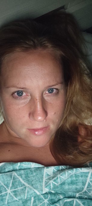 Good night 😴 https://t.co/m69NACq3RG<a href="/tag/curvy"class="tags"><span>#curvy</span></a><a href="/tag/mommy"class="tags"><span>#mommy</span></a><a href="/tag/redhair"class="tags"><span>#redhair</span></a>