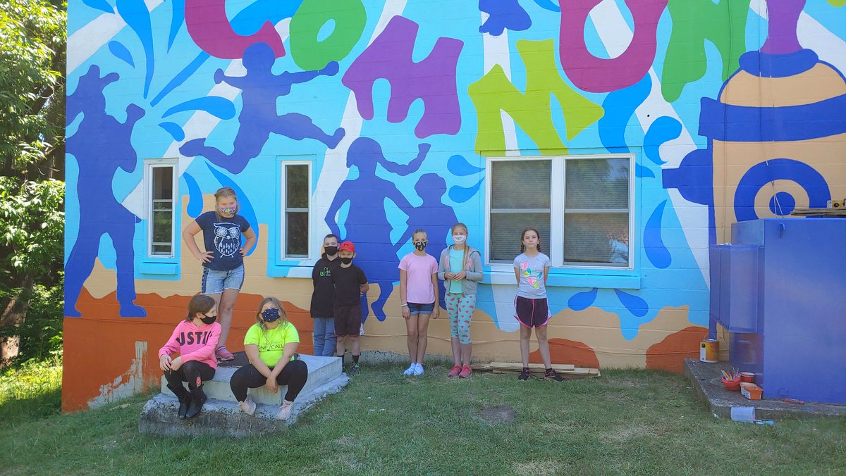MCSDArt's tweet photo. Flanders Elementary and St. Joseph's Elementary students participated in the Region 5 NYSATA mural in Plattsburgh.  It’s pretty awesome.
Outside Art: Plattsburgh Public Art Project
Plattsburgh Professional Firefighters Local 2421
#splashmural 
#nysataregion5 https://t.co/clrnk7NzL0