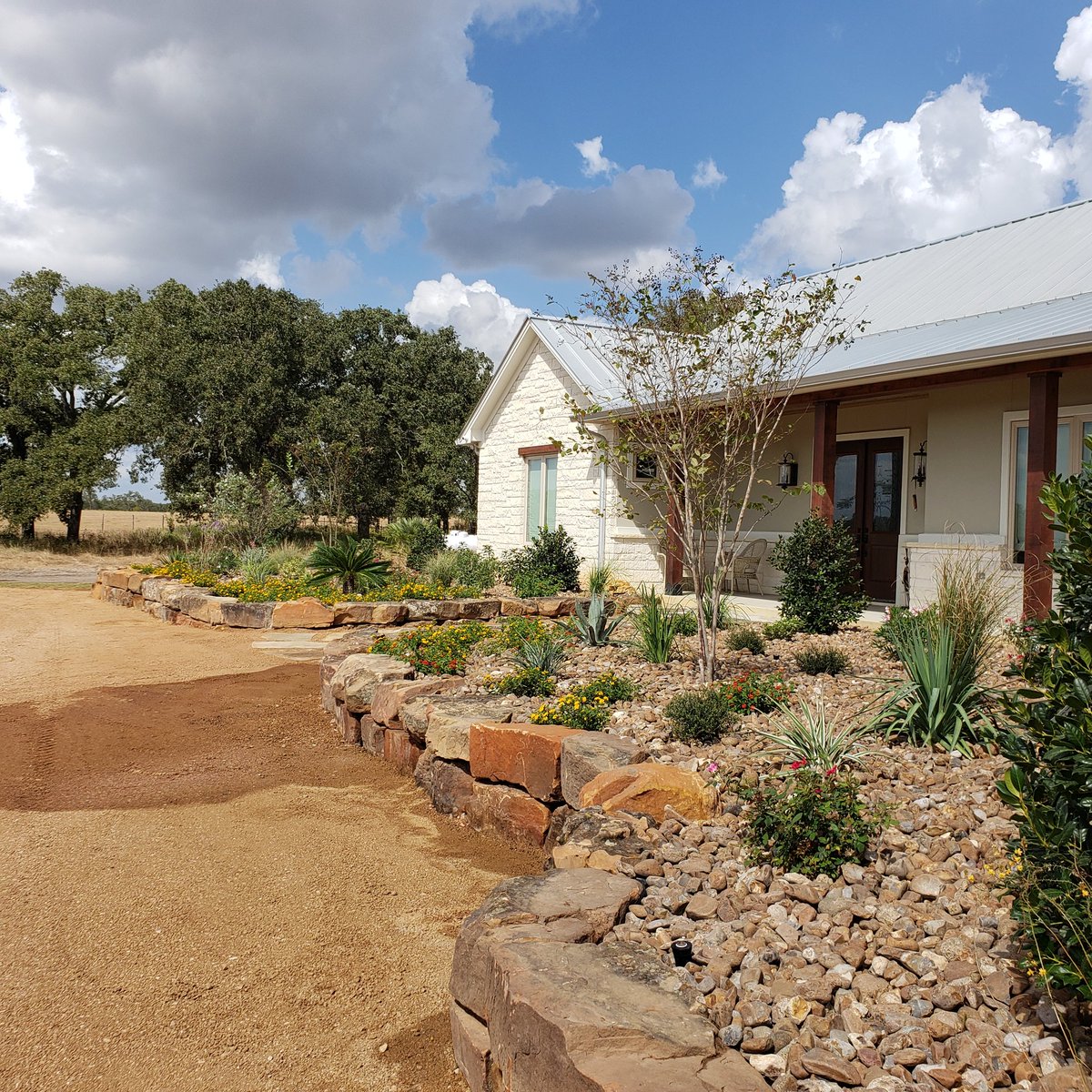 Lot's of hardscape on this beautiful project!
#BeautifyTexas <a href="/LandscapeTexas/">TNLA</a>