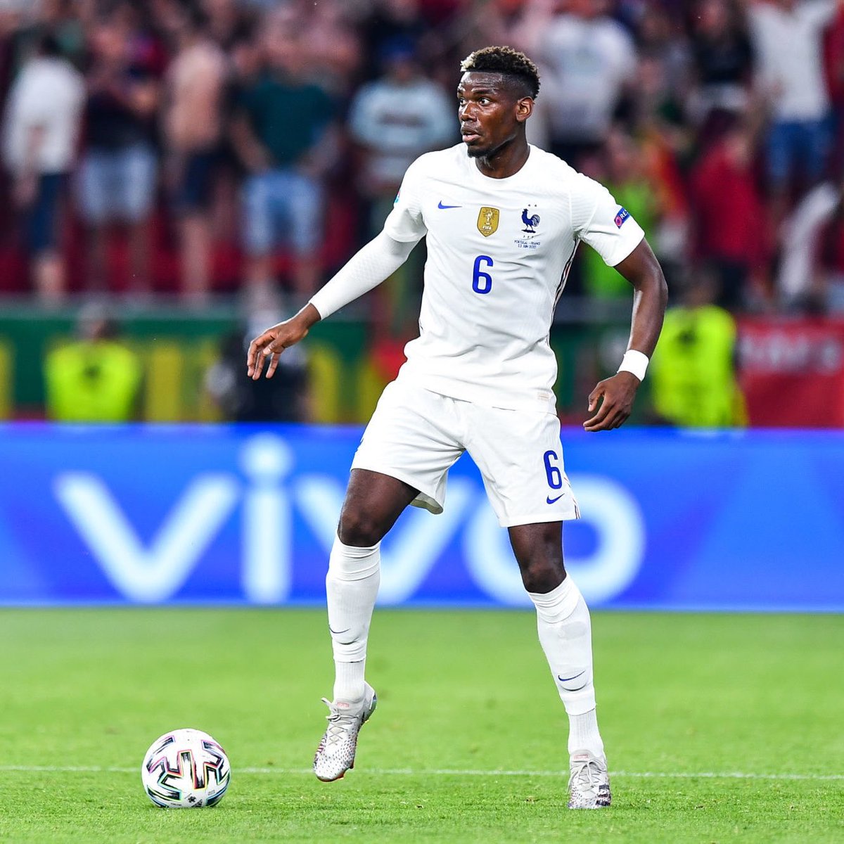 ✔️ 97% de passes réussies
✔️ 21 passes dans les 30 derniers mètres
✔️ 9 passes en profondeur réussies
✔️ 2 occasions créées
✔️ 1 passe décisive

Clairement, le match de Paul Pogba est MONS-TRU-EUX. 🤯