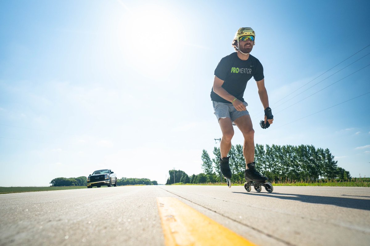 stjohns28's tweet photo. Smooth sailing in West Minny. Made it to South Dakota with some fresh knee pain. Gonna take a day off the wheels tomorrow and drive West to Badlands. Shits about to get epic. #MentalMiles https://t.co/0UHrqG1E73