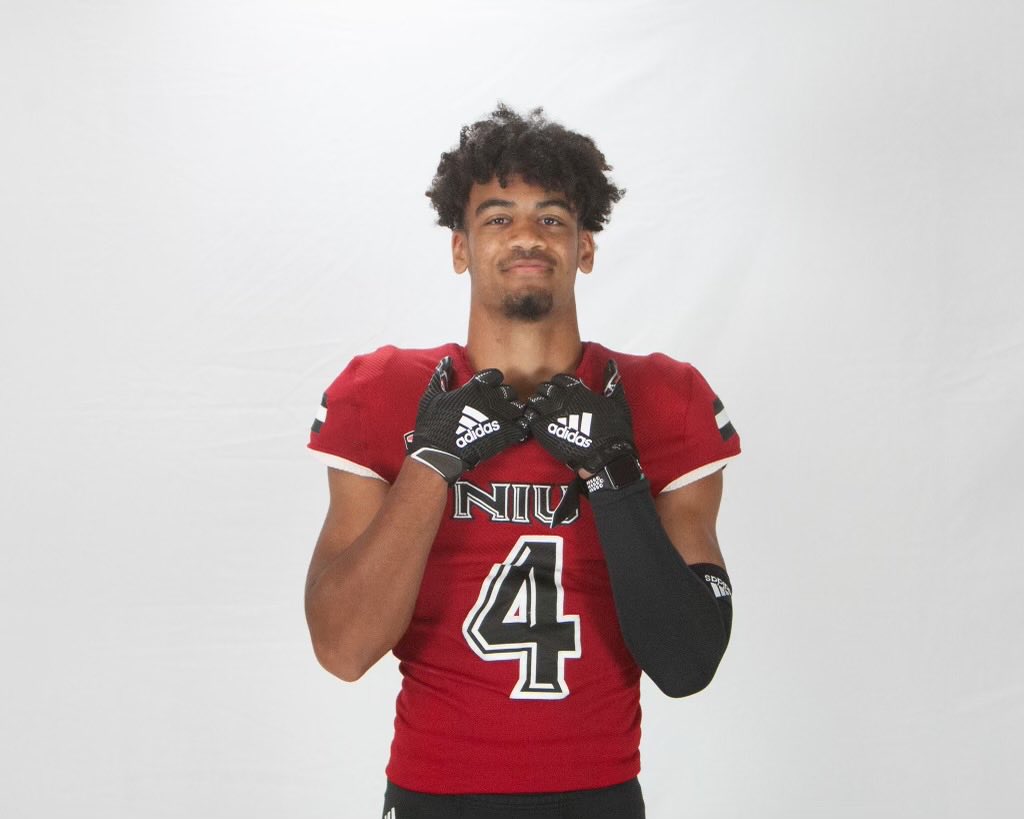 Trey_J4's tweet photo. BIG thanks to ⁦@NIUCoachHammock⁩   ⁦@tonysorrentino1⁩ and the whole ⁦@NIU_Football⁩ staff and coaches for the hospitality. Dekalb is a special place. #TheHardWay #PlayLikeAHuskie 🐈‍⬛🔴⚫️⚪️ https://t.co/K8YjDEq47H