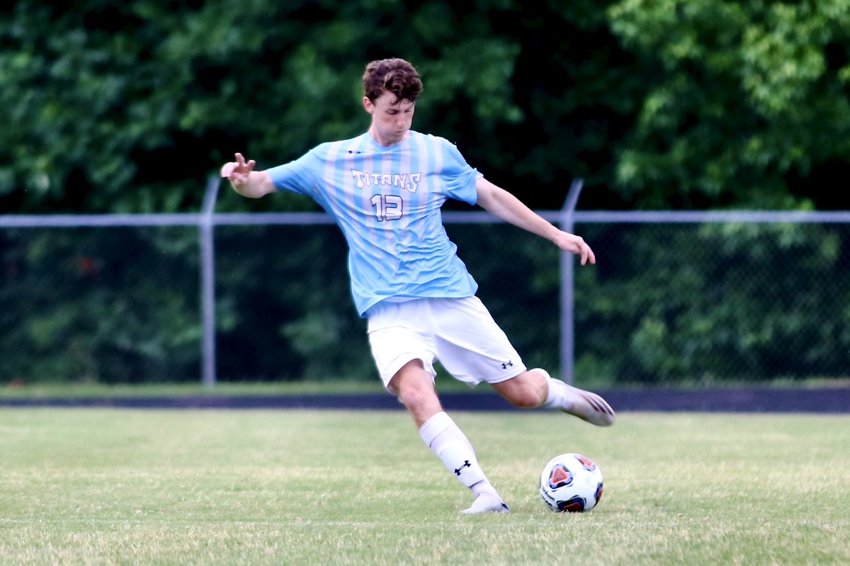 KerryannePiku's tweet photo. A fight until the bitter end.The Cosby HS Boys Soccer 2021 season came to a close on Monday night with a 4-3 6A State Semi Final loss.Proud of these boys!WE ARE COSBY!
@CosbyAthletics @HsCosby @cosby_hs @804Varsity @cfieldsports @SoccerSceneRva #RVASoccer #CosbySoccer #WeAreCosby https://t.co/yABKhgIkeJ