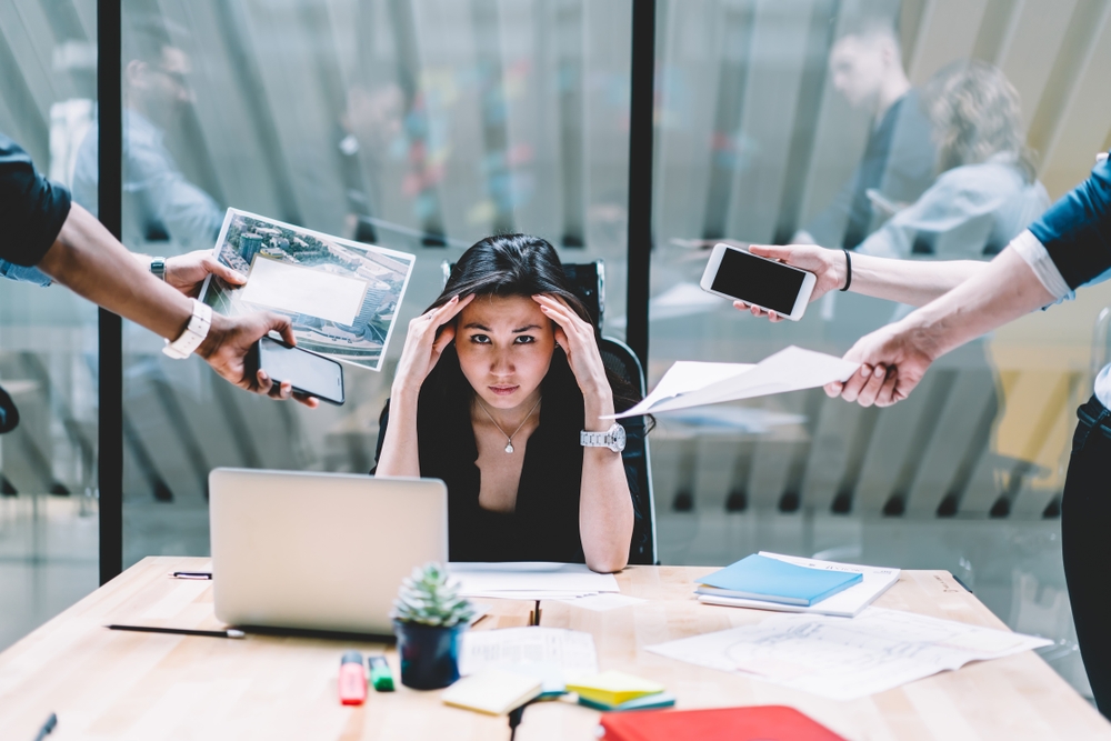UniversitySA's tweet photo. Stressful #workplaces can increase our risk of #depression by 300%, according to a new #UniSA study published in the @bmj_latest. @cwexunisa researchers Dr Amy Zadow @zadow_i and Prof Maureen Dollard @dollarmf say poor management practices are to blame. https://t.co/uwbD2OsRdH https://t.co/ntT62fr3K2
