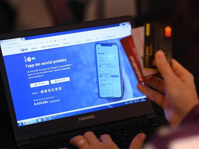 zazoomblog's tweet image. Green pass Ricciardi: «Controlli severi per evitare gli errori del 2020» - #Green #Ricciardi: #«Controlli #severi zazoom.it/2021-06-24/gre…