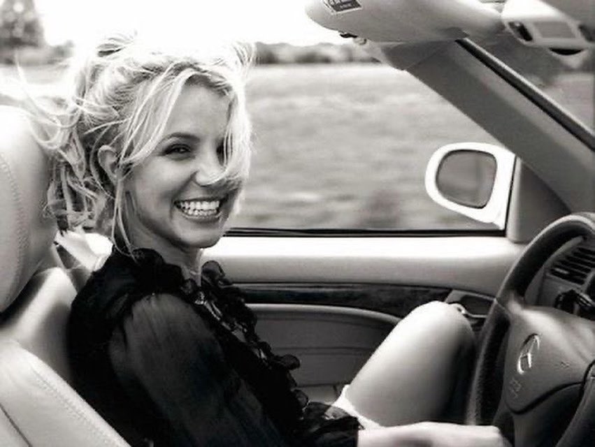 🚨 NEWS 

Britney Spears habla sobre su tutela: 

“Mi padre me ingresó forzosamente a un centro de rehabilitación, por el cual YO tenía que pagar $60,000 dólares al mes, le rogué y le llore por más de una hora para que no lo hiciera, el simplemente lo disfruto.”

#FreeBritney