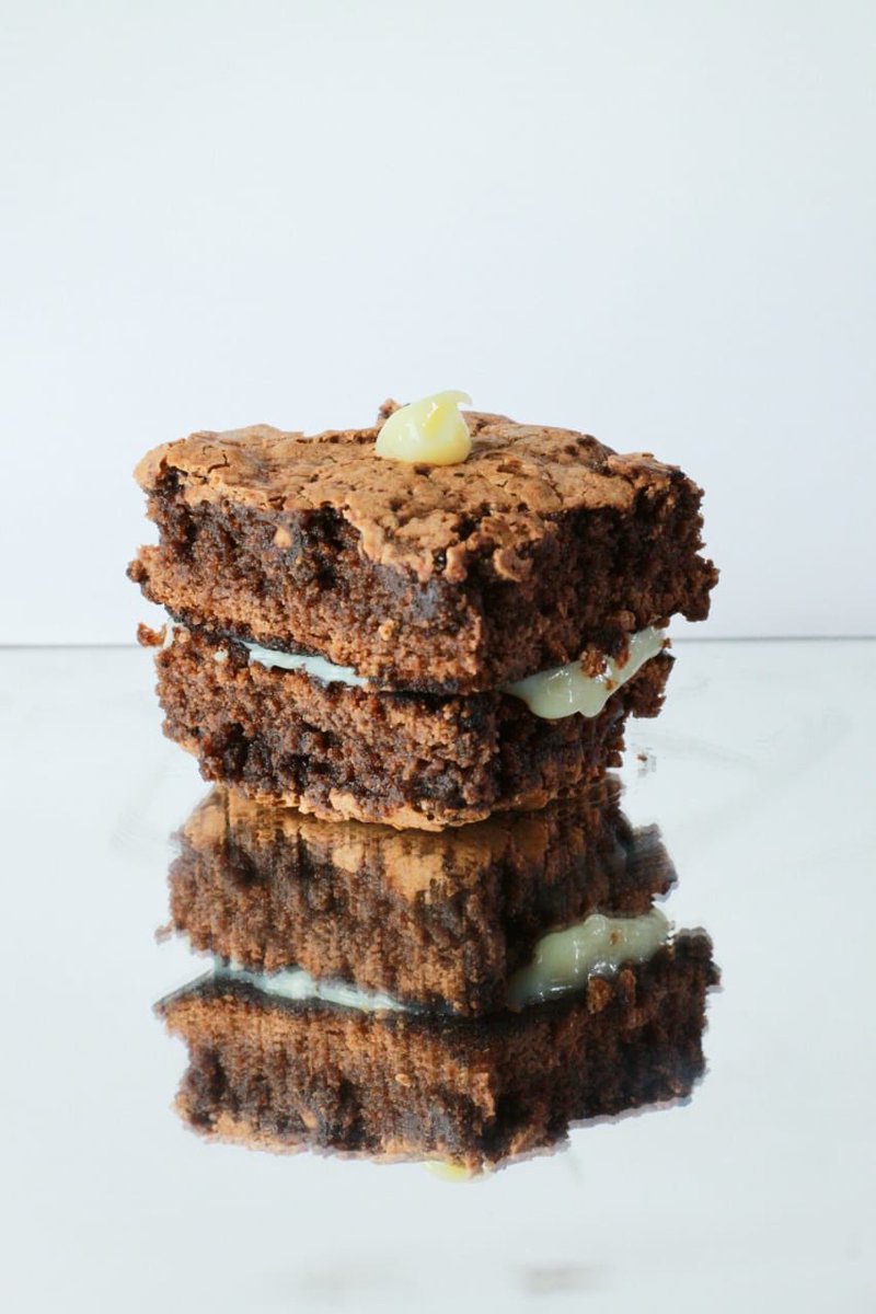 elzalgcosta's tweet image. quem puder dar uma moral p amiga!!! os preços estão ótimos e os doces são perfeitos e olhem essas fotos incríveis! quem prova sabe que somos as melhores da zo💫 brota que a mãe tá on