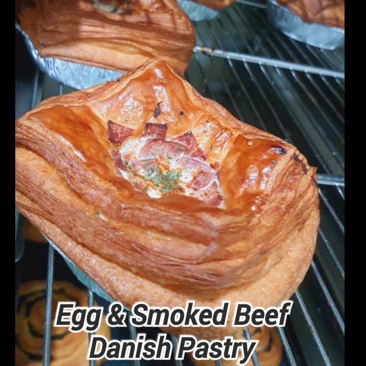 Nicole_JrMCI's tweet photo. Egg &amp; Smoked beef Danish

Learning everyday.. 

#danishpastry 
#pastry
#juniormasterchefindonesia https://t.co/QHJOn77vy2