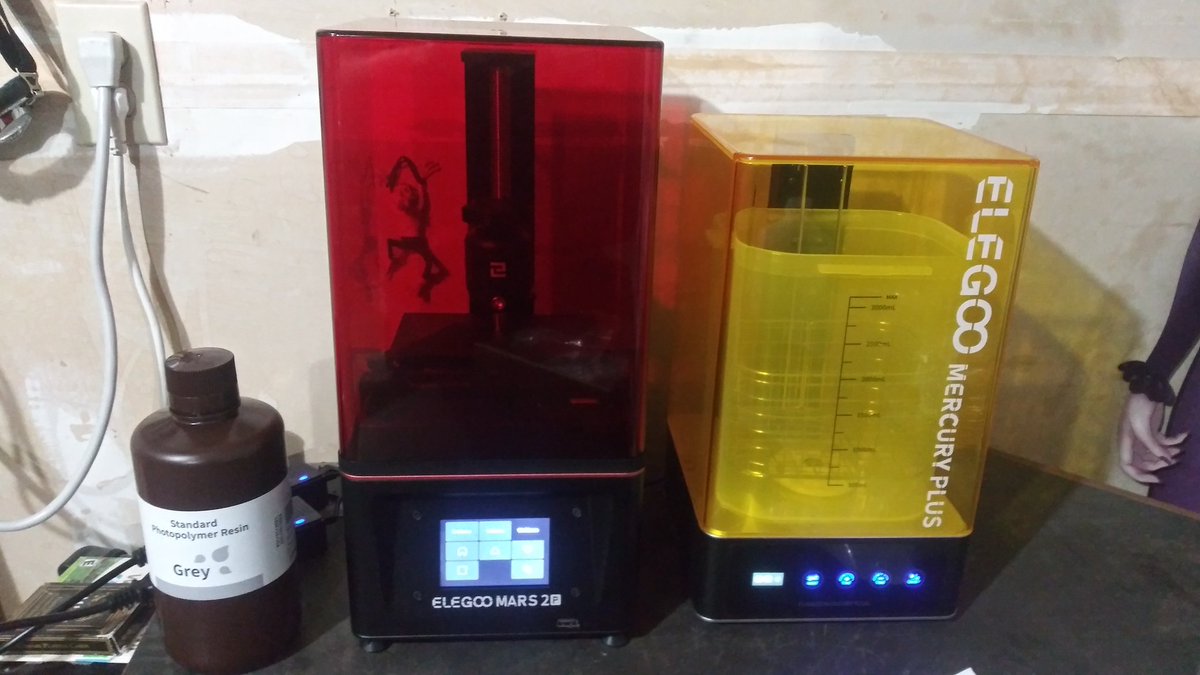 Mike_IchorPunk's tweet photo. Finally got my printer, who needs some cheap miniatures? #elgoo #3Dprinting #miniatures https://t.co/mYg7gnsVky