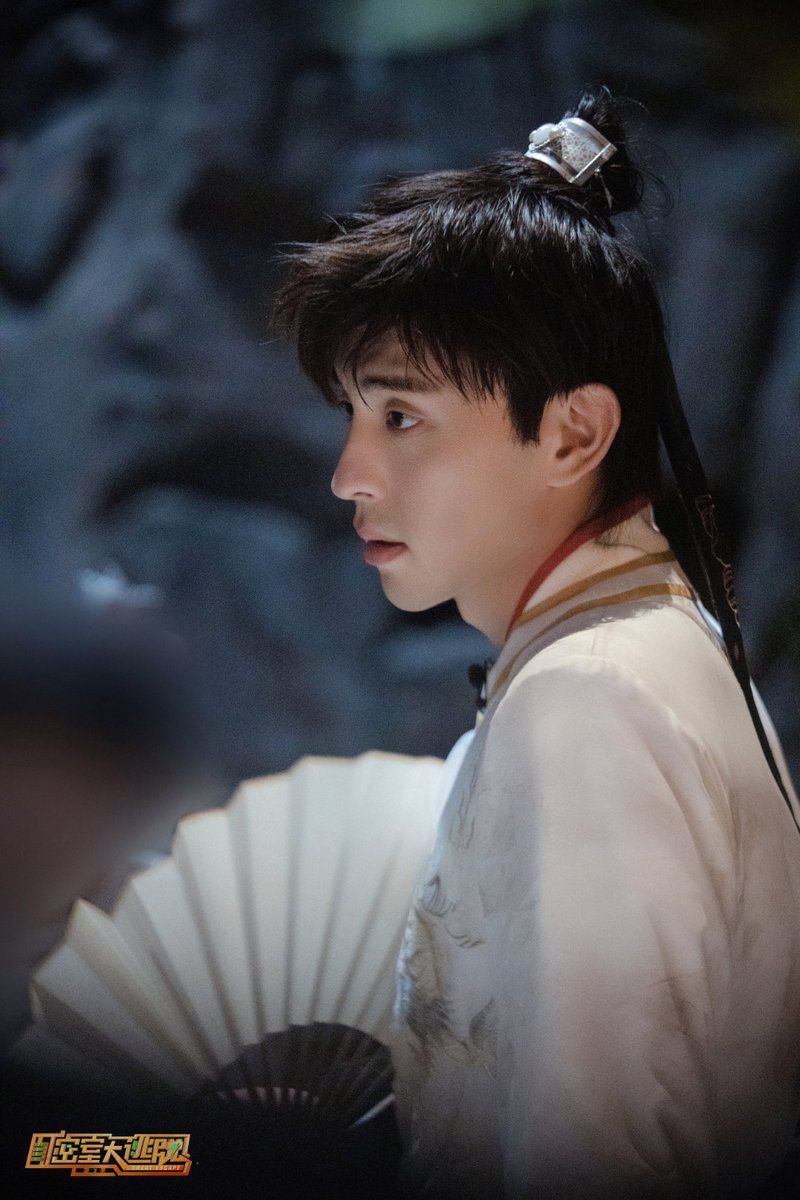 1021allendeng's tweet photo. Deng Lun Studio Weibo update
A deep valley with many institutions, searching for the truth in the confusing and confusing. Today at 12: 00 noon, on MangoTV, Escape Room 3, "Mysterious Valley (Part 2)" .
#DengLun #邓伦 #allendeng1021 #DLstudio https://t.co/p6xhT9lNSo