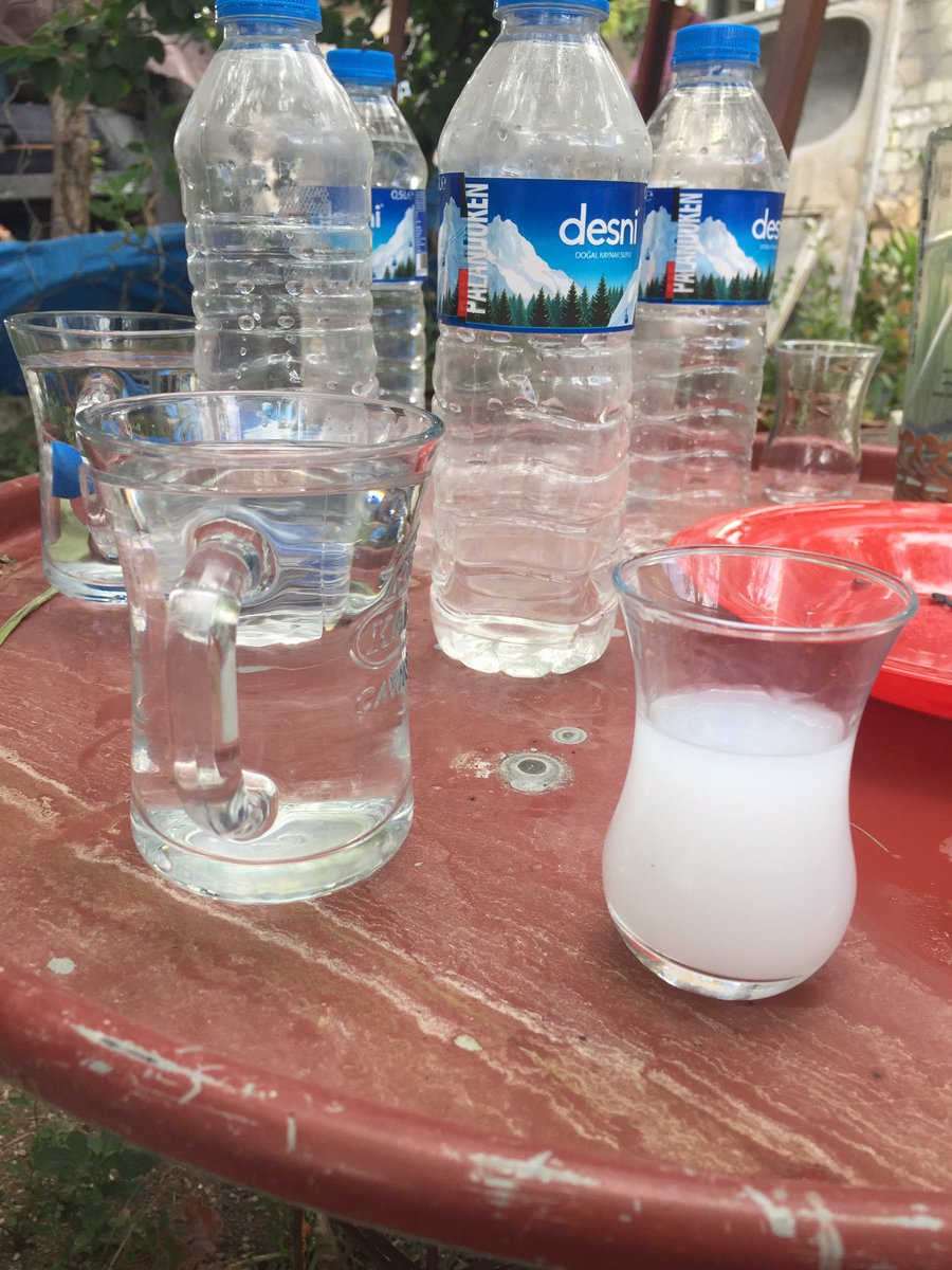 Herşey rakı masasında belli olur