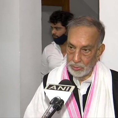 DynamiteNews_'s tweet image. Delhi: I am here as I&apos;m invited (to join the All-Party Meeting called by Prime Minister Narendra Modi). The statehood of Jammu and Kashmir should be restored: Jammu and Kashmir National Panthers Party&apos;s president, #BhimSingh
