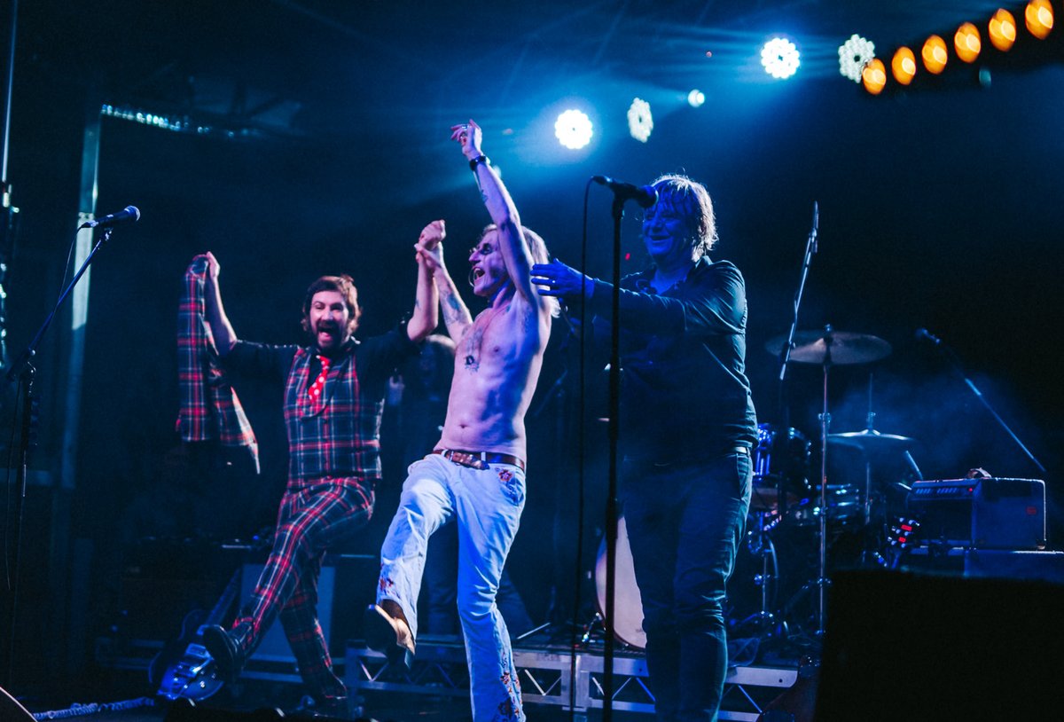 TheYouAmI's tweet photo. Thanks to everyone who made it to last weekend's shows at Sandstone Point and Miami Marketta.
It was a blast!!!
#SPRINGLOADED #miamimarketta #thewaterboy #thelivesofothers #youami #youamialbum11 #GBTFLoU https://t.co/MYmzrDOIEI