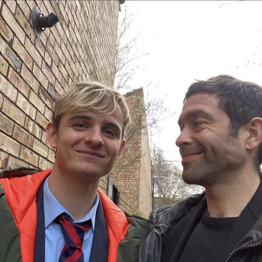 ASSCORPIA's tweet image. brb gonna go bash my head against a wall 2#&amp;lt;]#&amp;lt;|,