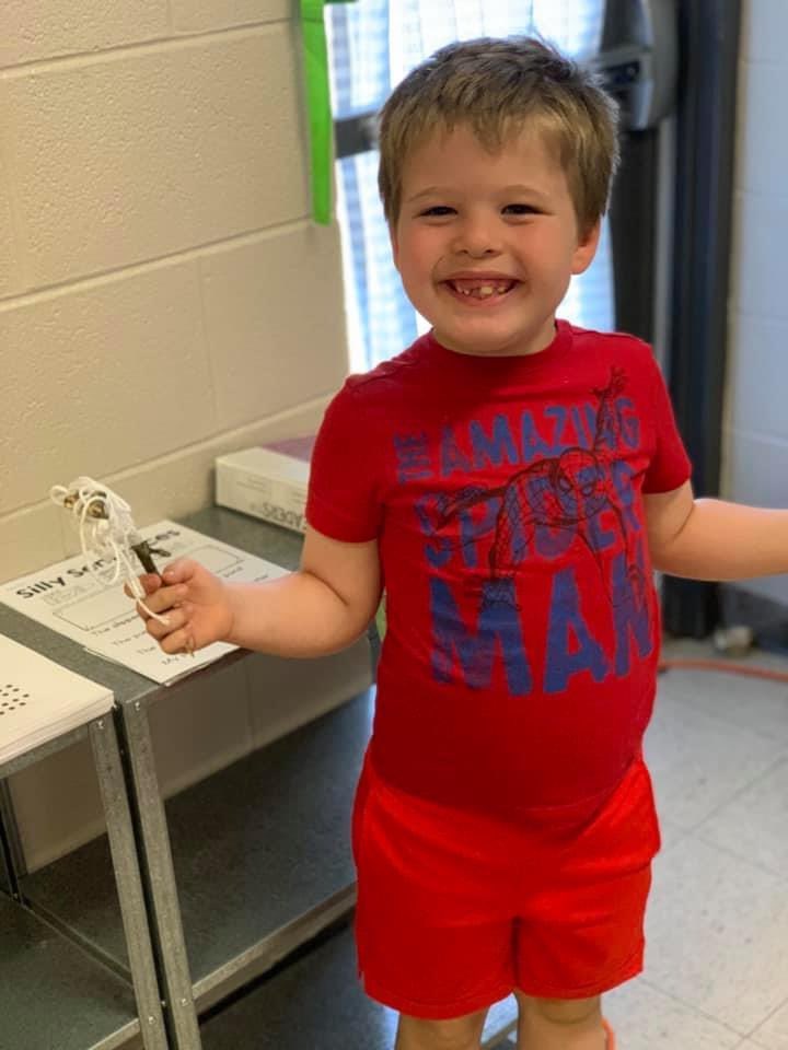 Week 3’s character is Spider-Man—so, what do we do during STEM? We make webs, of course! #SumnerAchieves #SummerScholars @co_sumner <a href="/skinner_frankie/">Frankie Skinner</a>