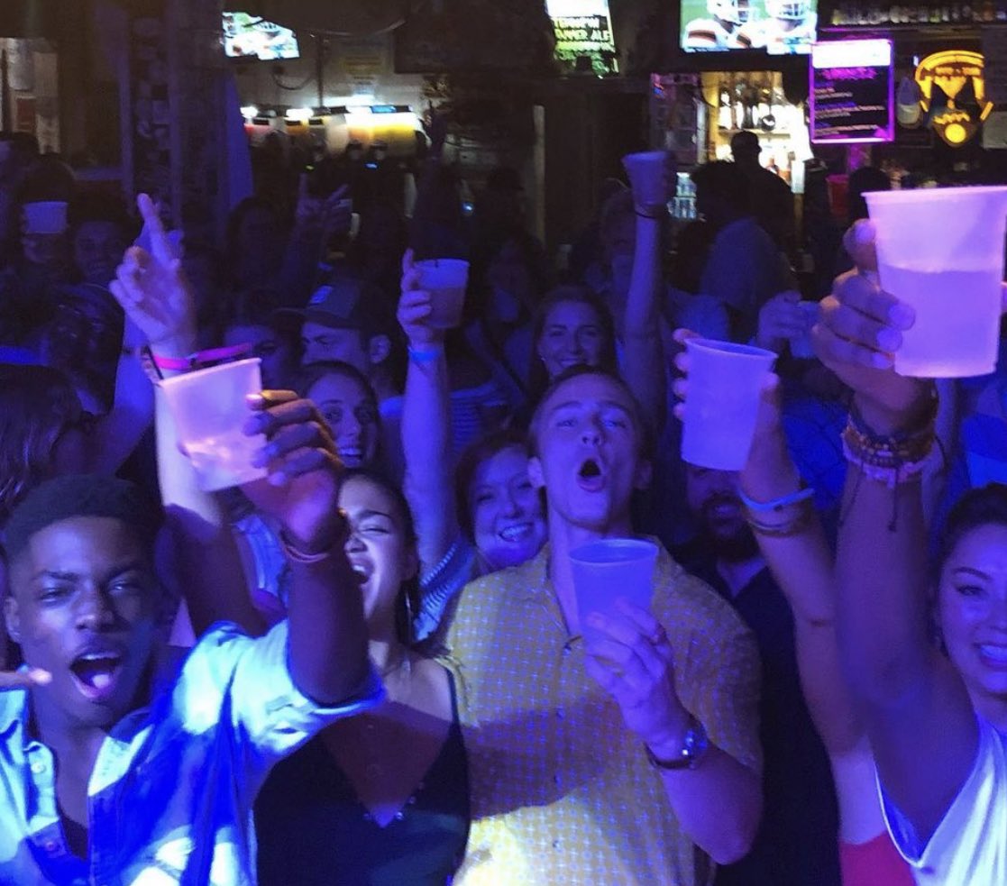 𝙍𝘼𝙁𝙀 𝘾𝘼𝙈𝙀𝙍𝙊𝙉 𝙅𝙐𝙎𝙏 𝙋𝙊𝙎𝙏𝙀𝘿 𝘼 𝙋𝙃𝙊𝙏𝙊  ↴

- only person who can throw a better party than me is kelce -