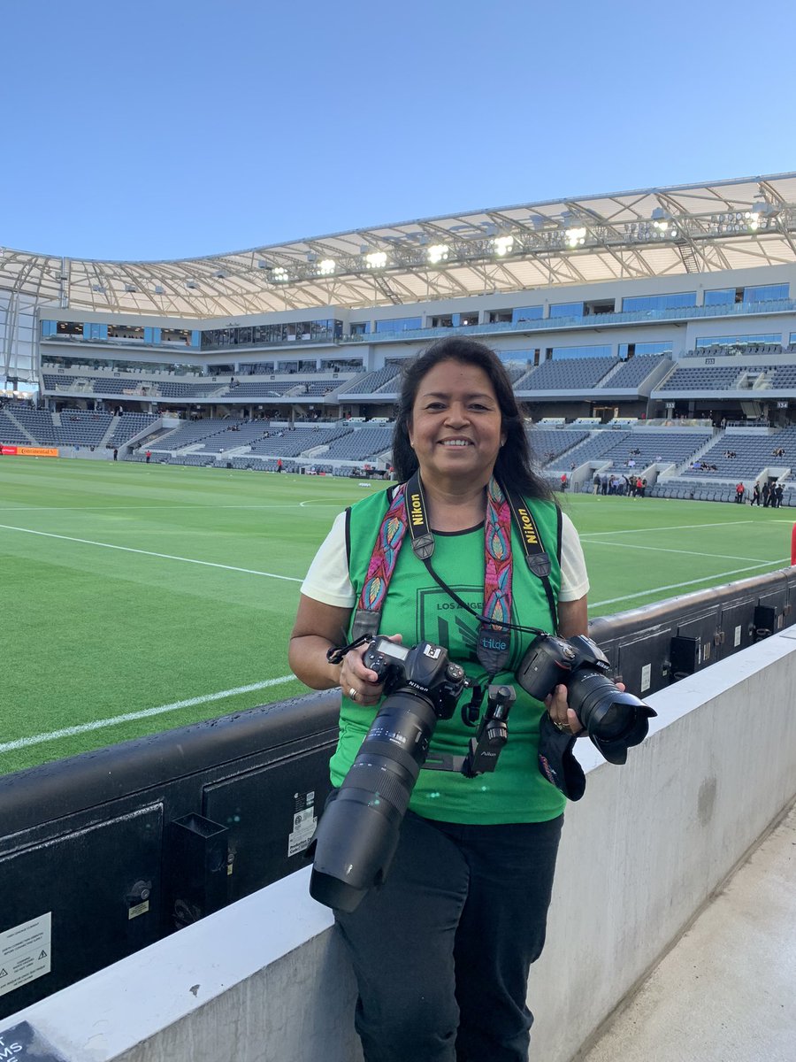 Sandras_SportsS's tweet photo. Here we go again. Itβs game time!! Photo coverage in collaboration with @LosAngelesSaga
#lafc #photocoverage #sportsphotographer #womensportsphotographers https://t.co/36rGWJ9HIX