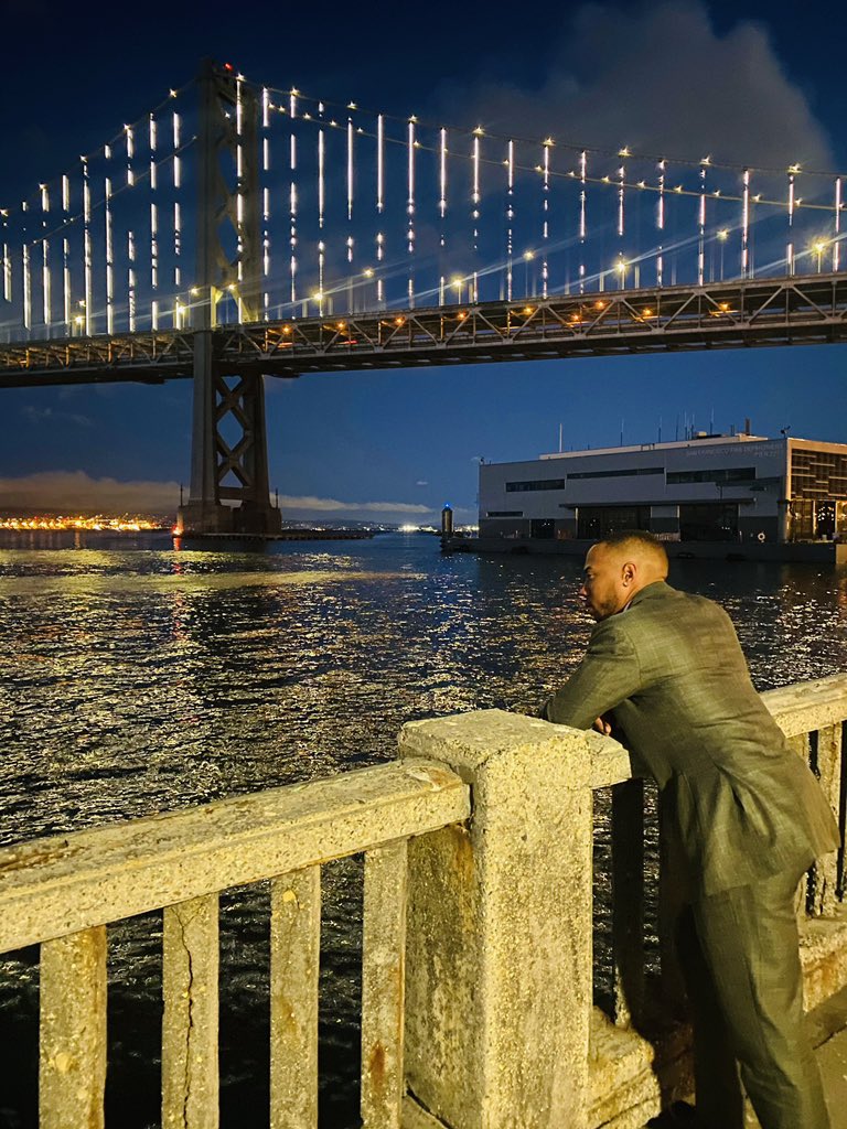dajontherocks's tweet photo. Alexa play “Smooth Operator” by Sade  💫🌉🤵🏽‍♂️#ChapterXXVII https://t.co/J1hjs5YDYb