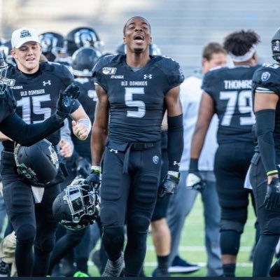KhrisMartin2024's tweet photo. After a great camp I’m blessed to receive an offer from Old Dominion University #GoMonarchs #ReignOn🦁 .@RecruitingHSHS .@gohshsfootball https://t.co/5MPiRJxjRv