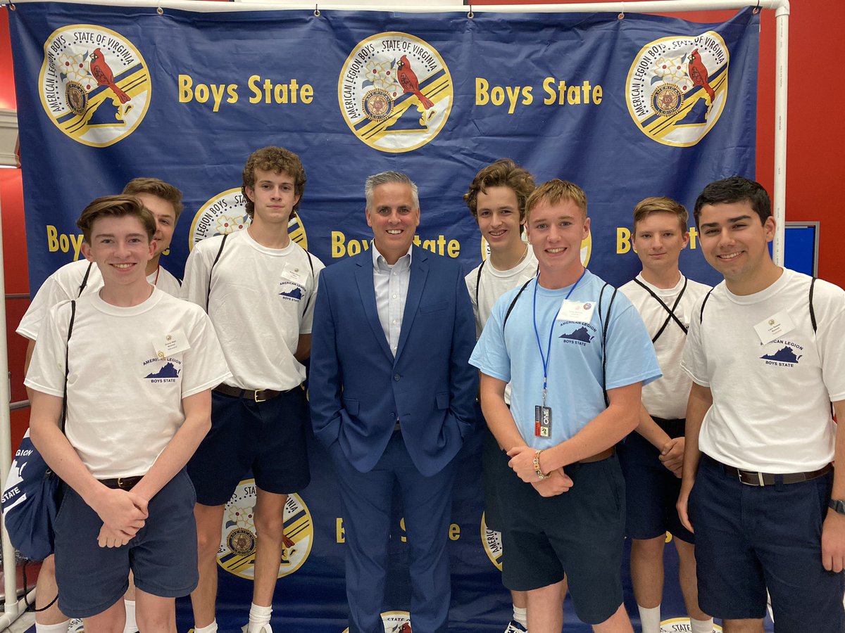 Thank you to @jasonfwright for speaking with our rowdy crowd this evening.  Your stories about your father and life experiences moved our audience like not many can!