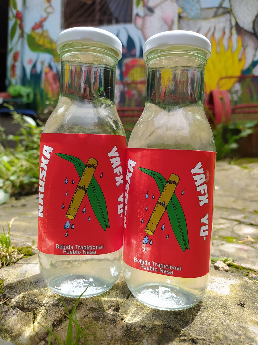 ccsubversion_'s tweet photo. #EconomíasPropias | #Bogotá
Desde Cauca, comuneros venden delicioso chirrincho "Nxusxa Yafx Yu' (lágrimas de la caña dulce) a 15K. Y en tiempos de movilización, comprobado tradicionalmente para repeler el efecto de los gases lacrimógenos 
Contacto: 320 8748382 / 320 8793242 https://t.co/aJMHf7oeSF